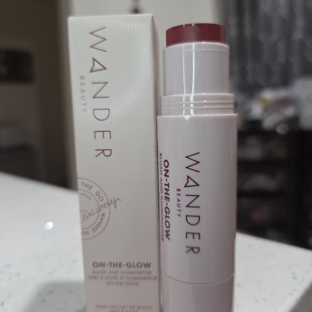 Wander Beauty On-The-Glow Blush and Illuminator - Strawberry Fields